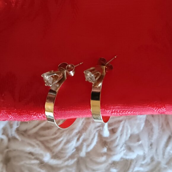 Studs or Hoops? Convertible 14K plated earrings - Picture 2 of 3